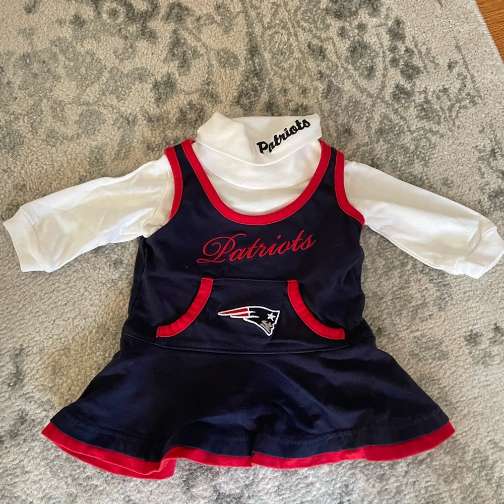 Patriots onesie and jumper 0-3 months